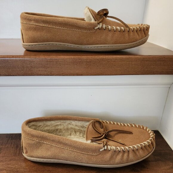 Minnetonka Moccasins size 8 - Picture 2 of 8